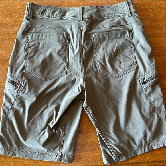 Three pair bundle of men’s size 33 shorts - Ben Sherman and Eddie Bauer - Picture 3 of 14